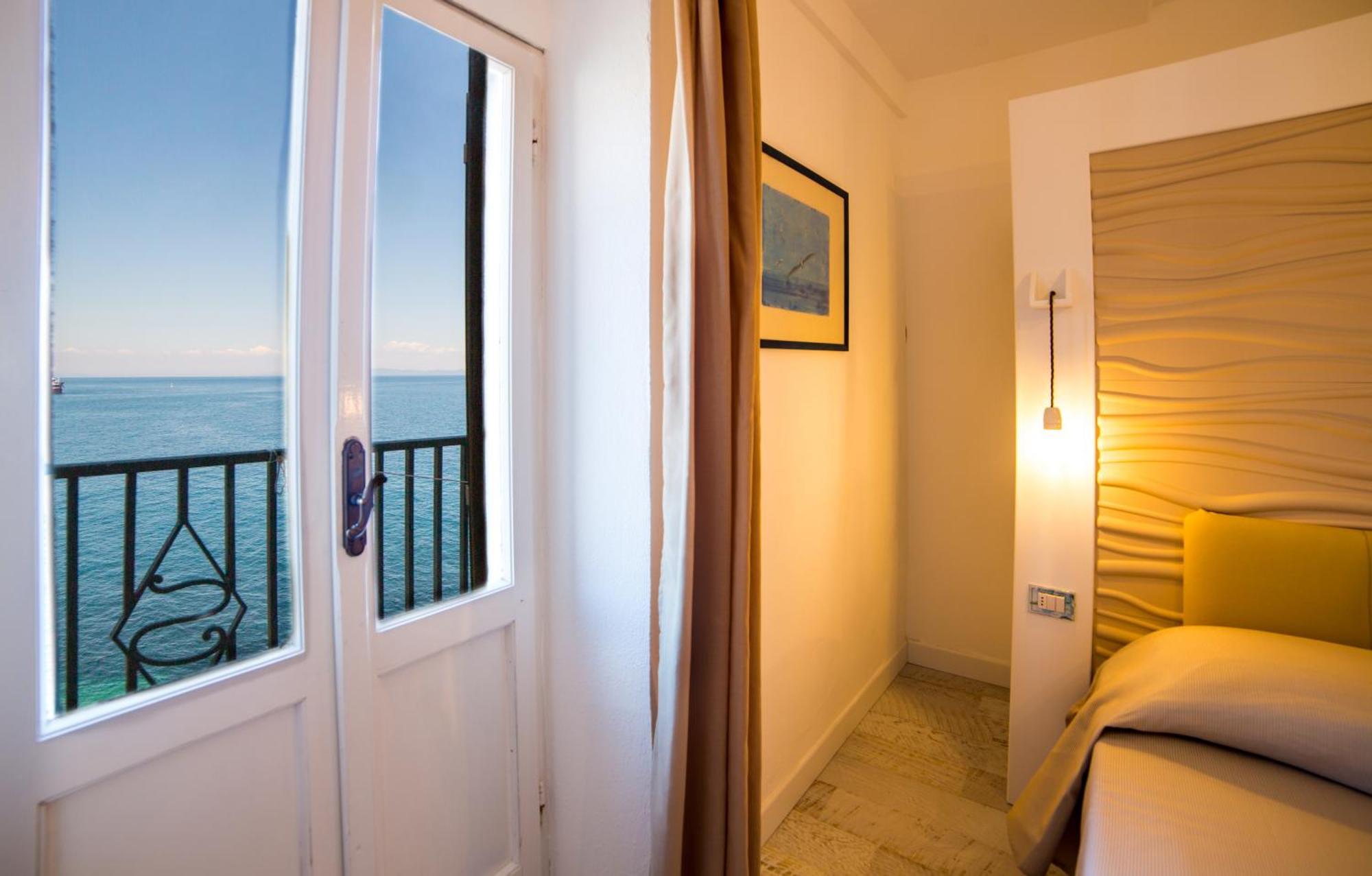 Hotel Saraceno Giglio Porto Bagian luar foto